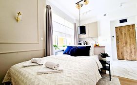 J&W Apartments Grójecka Glam Flat